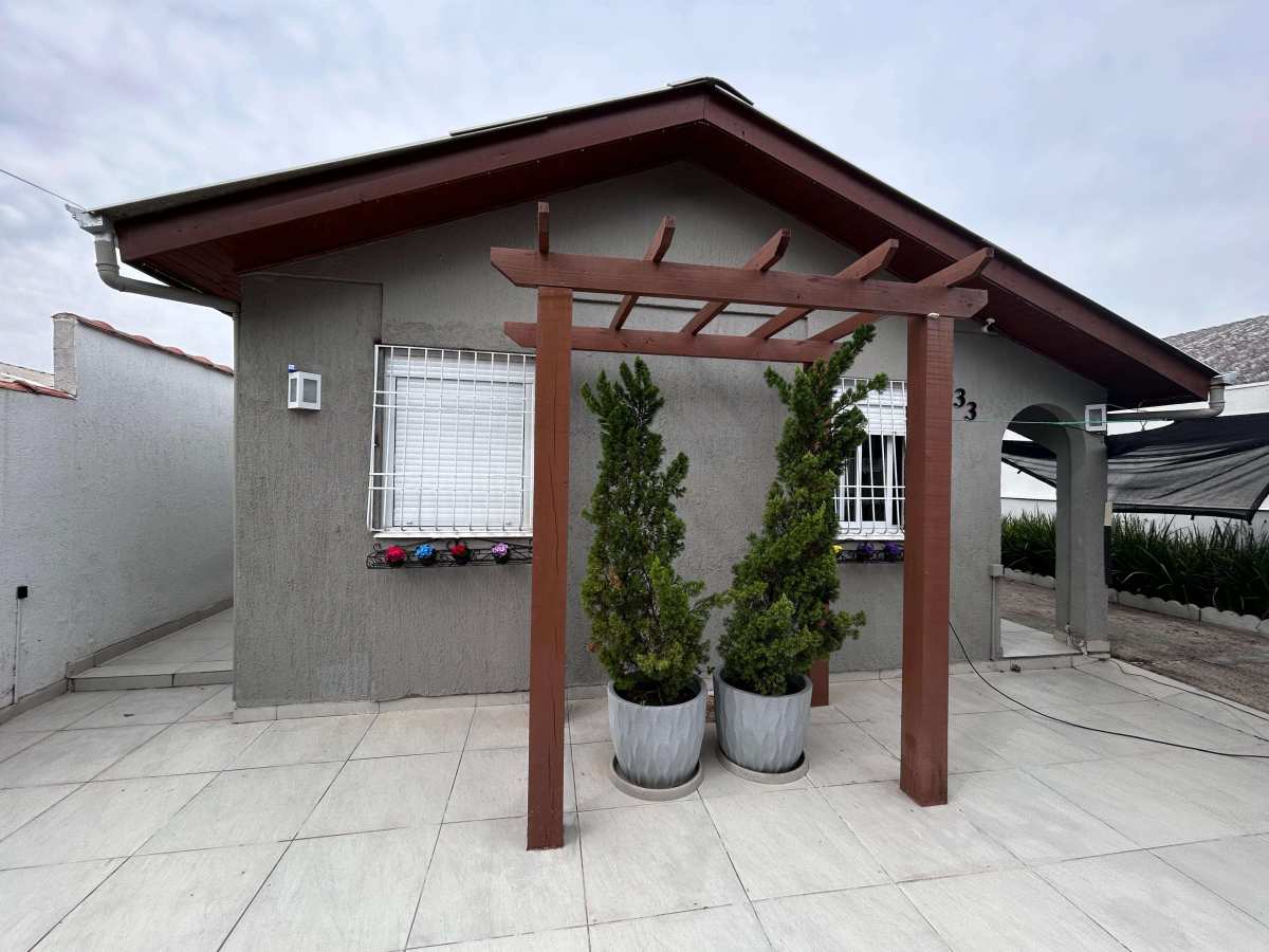 Casa à venda em Alvorada, Aparecida, com 3 quartos, 110m² - Jonathan Correa - Corretor de Imóveis